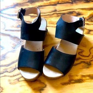 Black Leather dansko minka sandals
